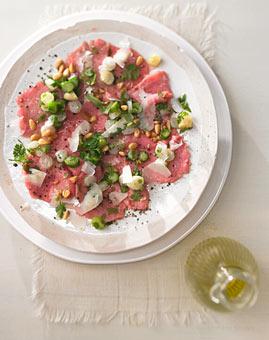 Kalbs Carpaccio mit Spargel Vinaigrette