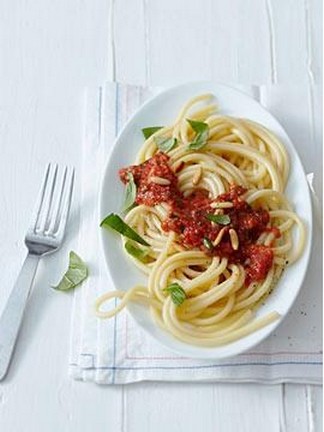 Maccheroni mit frischer Tomatensauce