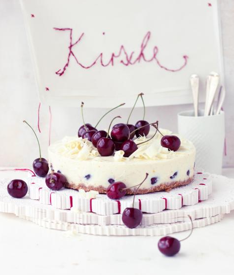 Cheesecake mit Kirschen