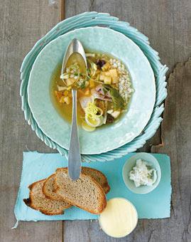 Steckruben Suppe mit Kassler und Backobst