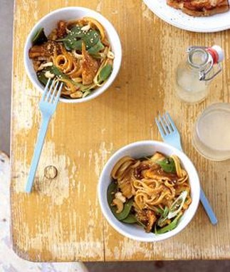 Nudelsalat mit Sesam und Austernpilzen