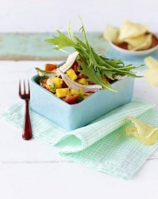 Huhnchensalat mit Mango und Tomaten