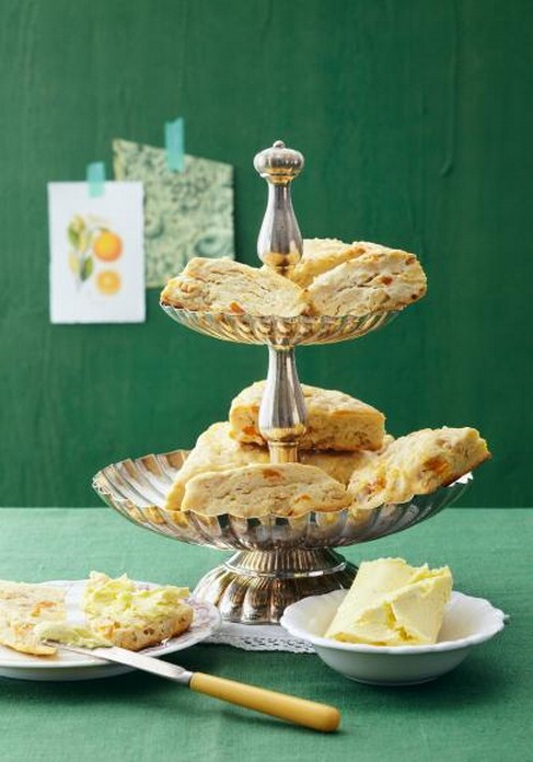 Walnuss Scones mit Orangenbutter