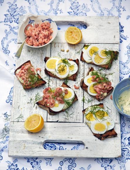 Eibrote mit Krabben und Dill-Mayonnaise