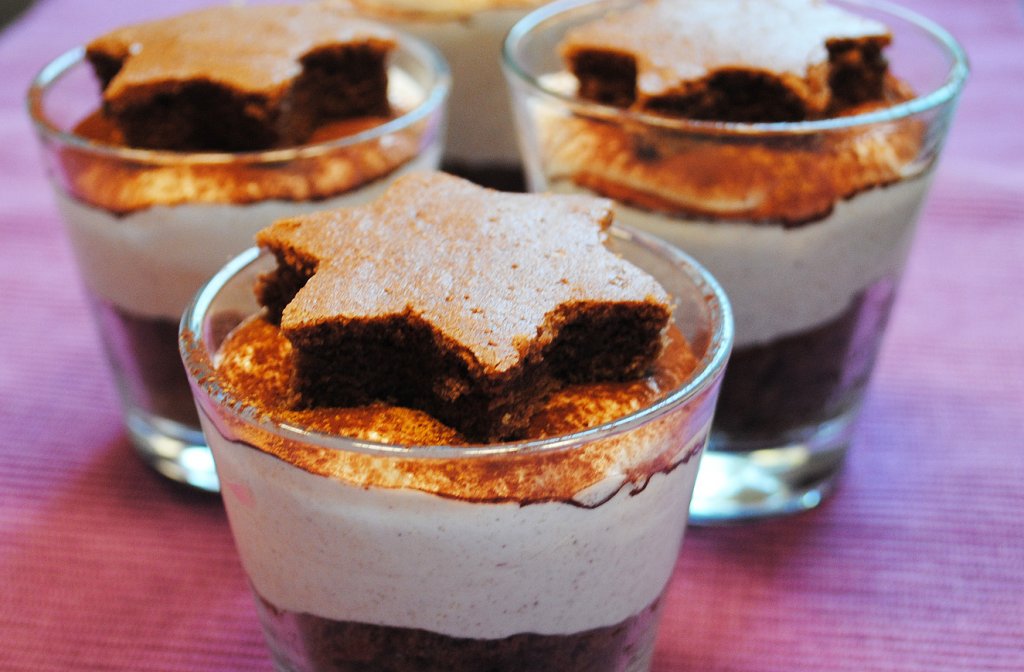 Weihnachtlicher Tiramisu Kuchen im Glas