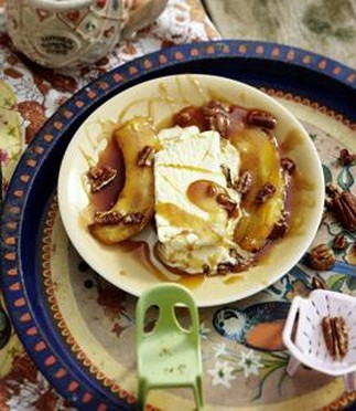 Bananas Foster mit Pekannssen