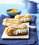 Eclairs mit Mandelcreme und Blutorangen