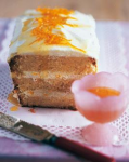 Buttermilchkuchen mit Orangensahne