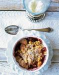 Apfelcrumble mit Vanillesahne