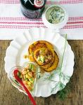 Curry Pancakes mit Avocado Lachstatar