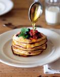 Ricotta Pfannkuchen mit Gartenbeeren